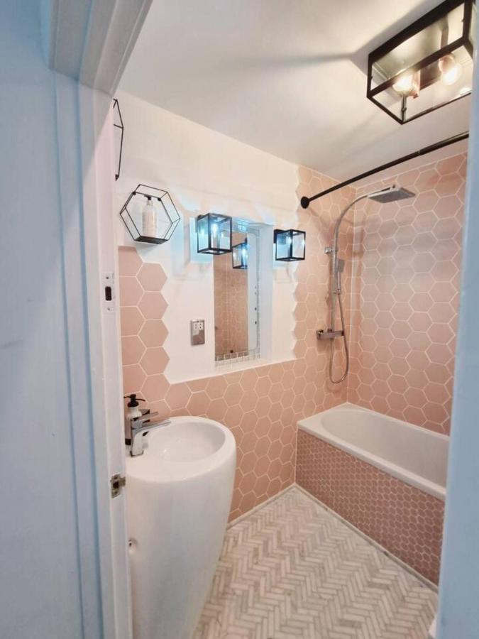 Quirky Seaside Family Cottage Walk To The Waves! Brighton Exterior foto
